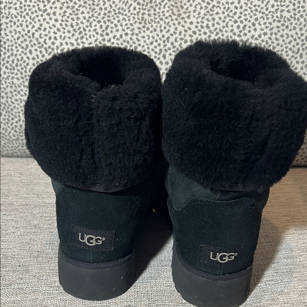 Women's Black Fur-Lined UGG Boots Ladies 9.5. SH169 - Picture 4 of 9